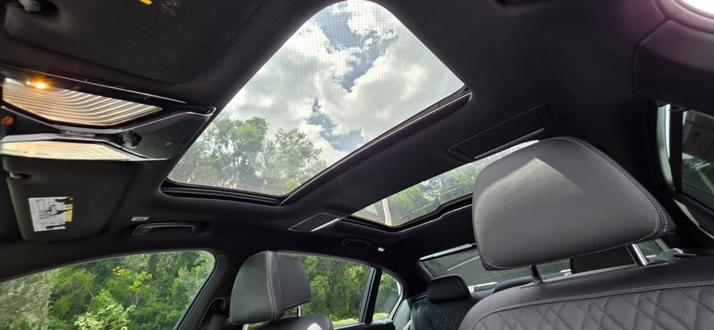 Used 2019 BMW 750i w/ Executive Package RWD image 20