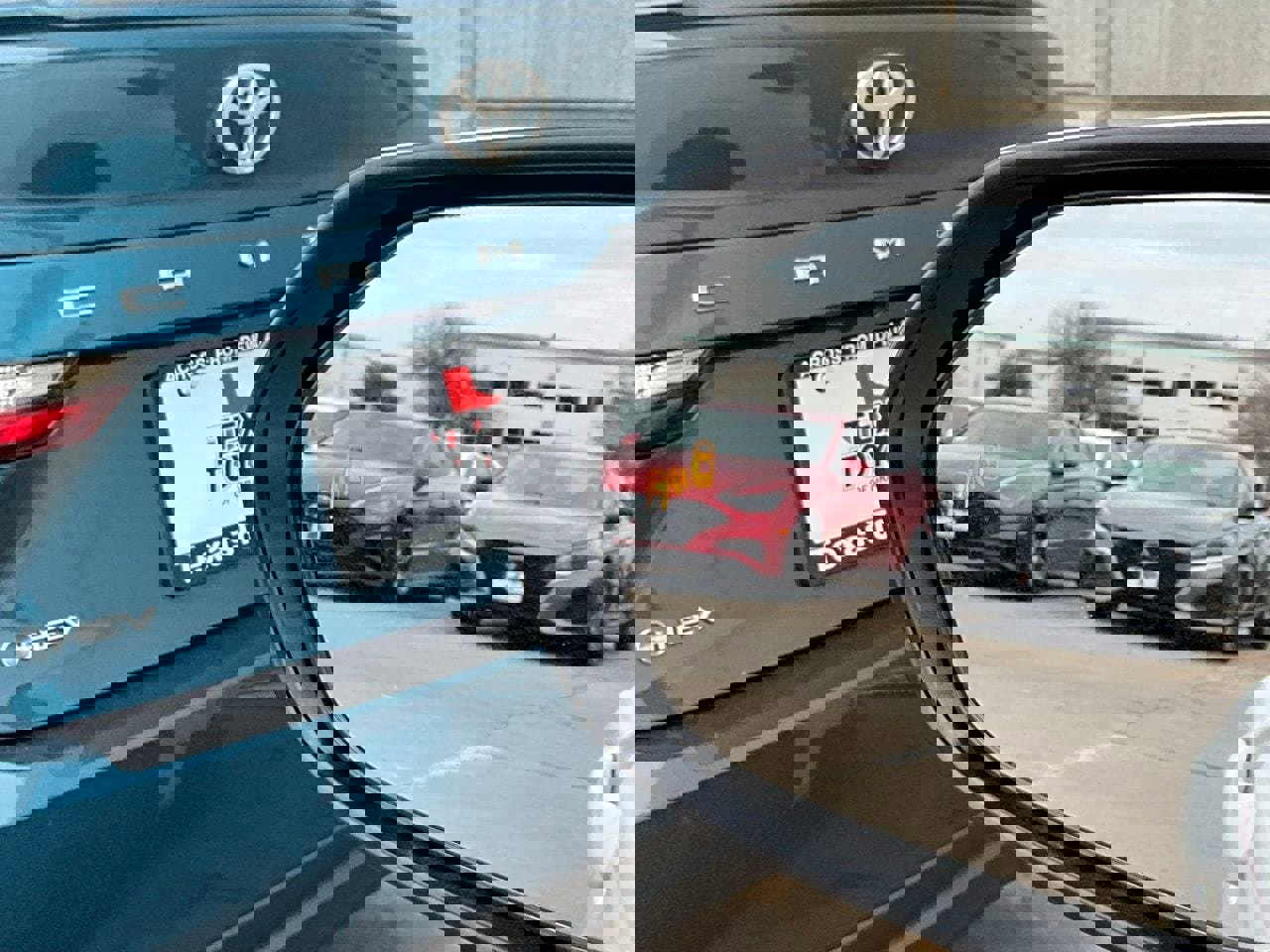 Used 2025 Toyota Camry SE image 20