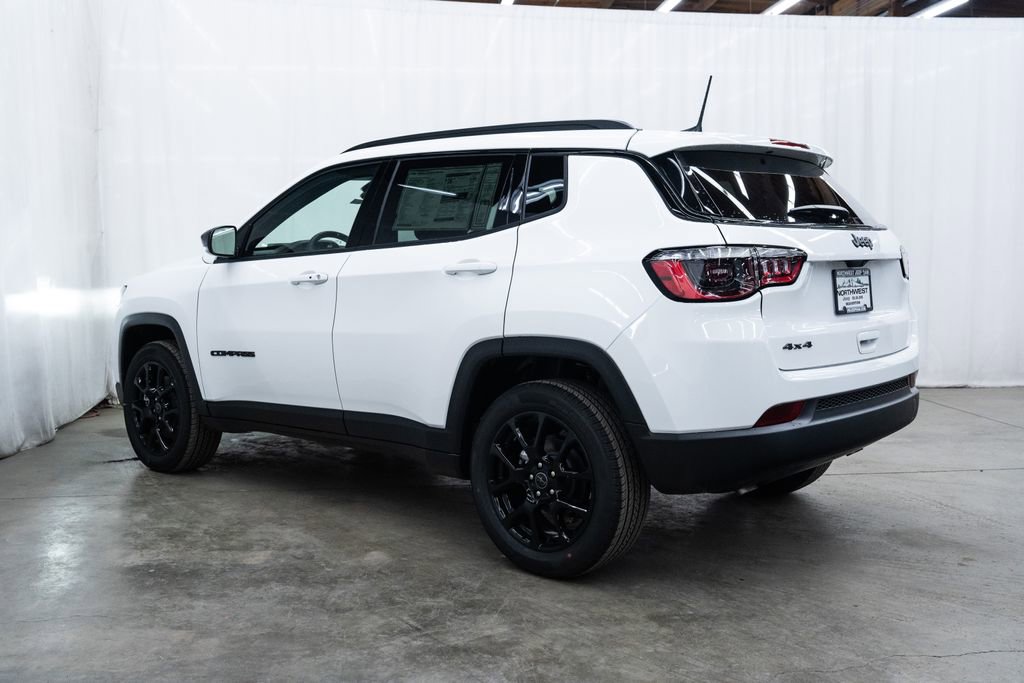 New 2026 Jeep Compass Latitude image 4