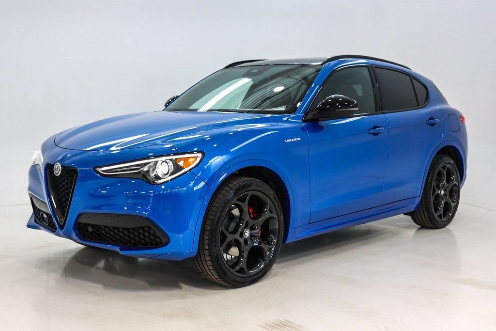 Used 2023 Alfa Romeo Stelvio Veloce AWD/4WD image 26