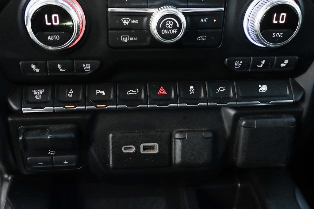 Used 2021 GMC Sierra 3500 Denali w/ Denali Ultimate Package image 40