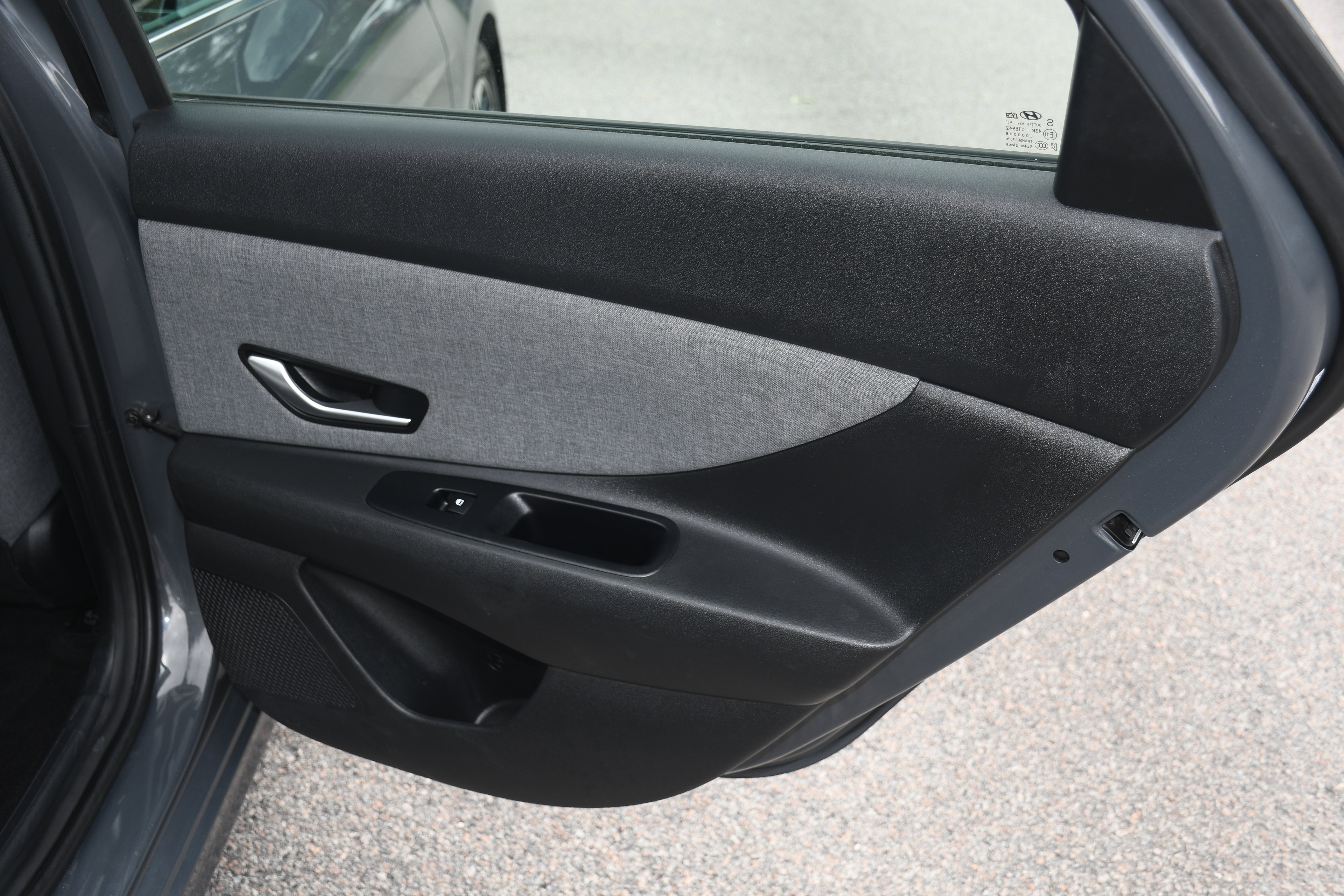 Used 2023 Hyundai Elantra Limited w/ Cargo Package FWD image 20