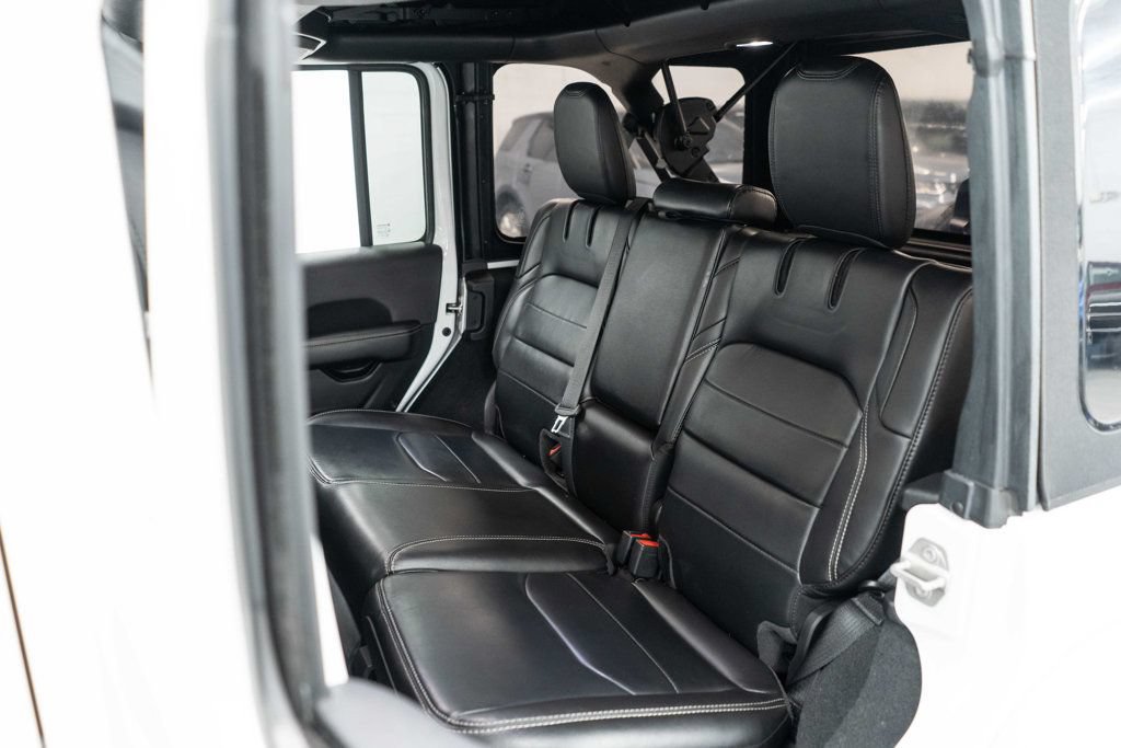 Used 2023 Jeep Wrangler Unlimited Sahara w/ Cold Weather Group AWD/4WD image 12