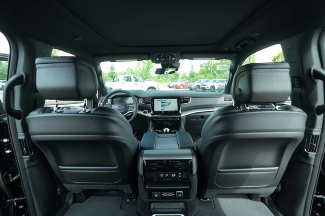New 2026 Jeep Grand Wagoneer L Limited AWD/4WD image 25