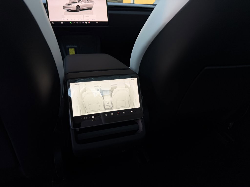 Used 2025 Tesla Model 3 Long Range image 39