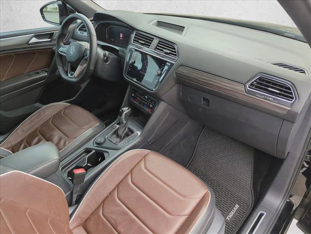 Used 2024 Volkswagen Tiguan SEL R-Line image 22