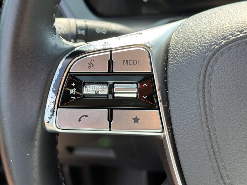 Used 2025 Kia Telluride LX FWD image 25