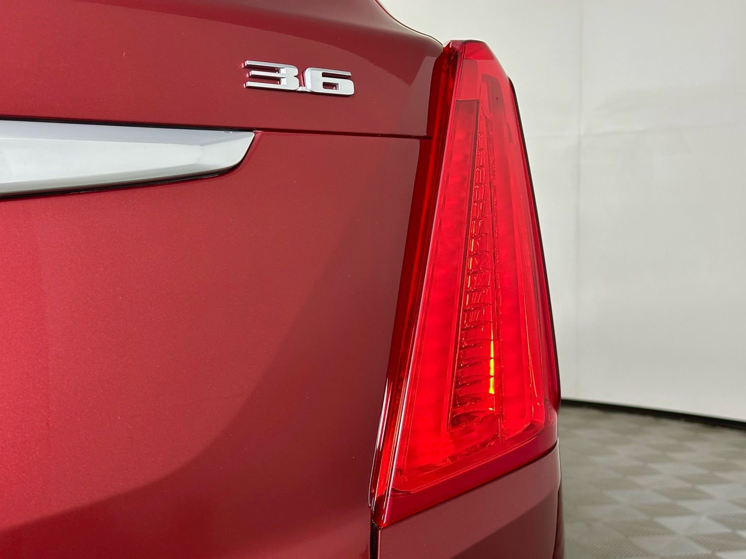 Used 2017 Cadillac XT5 Luxury w/ Driver Awareness Package image 13