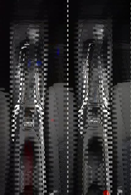 Used 2020 Toyota Corolla SE image 28