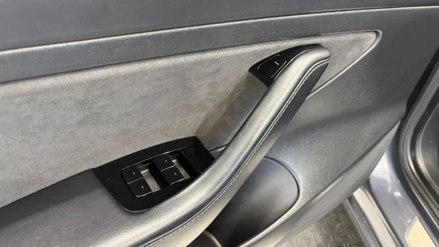 Used 2020 Tesla Model 3 Standard Range Plus RWD image 14