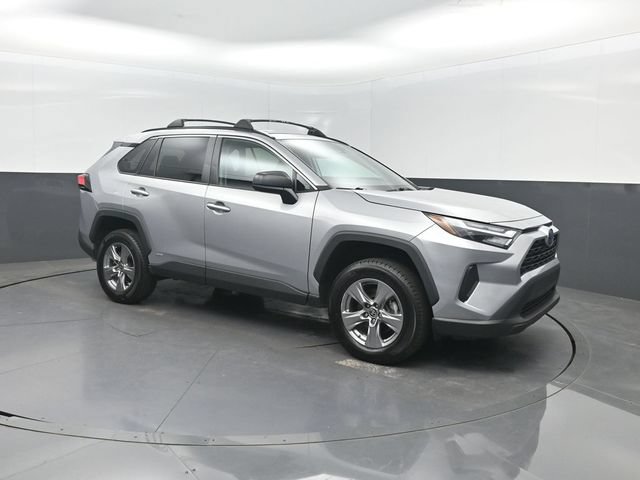 Used 2023 Toyota RAV4 LE AWD/4WD image 29