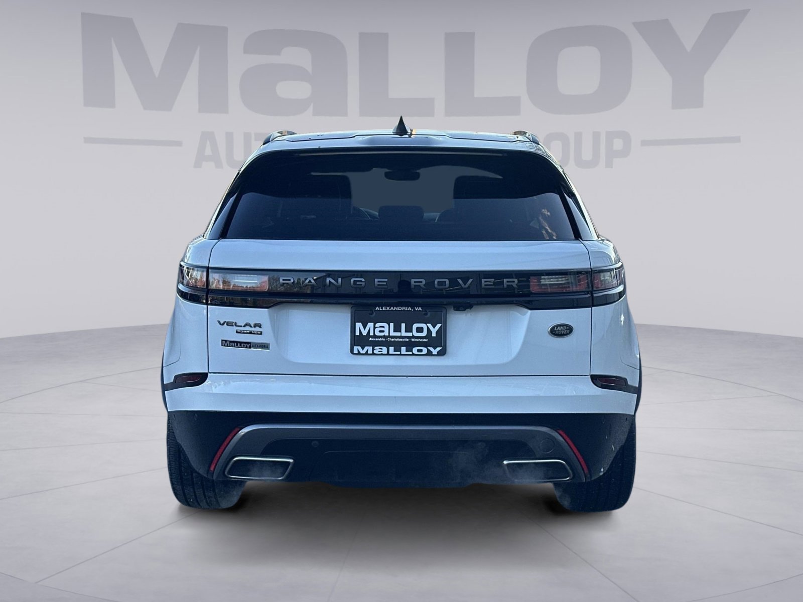 Used 2018 Land Rover Range Rover Velar R-Dynamic HSE image 4