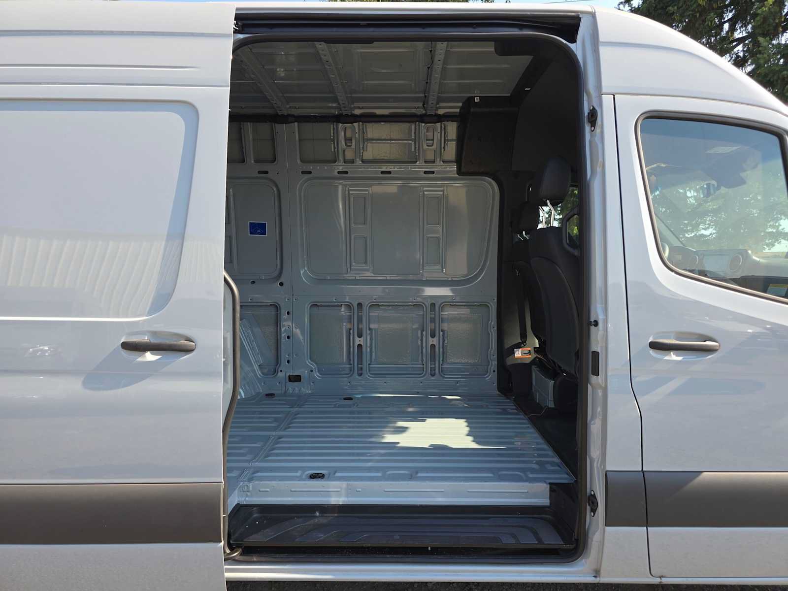 Used 2026 Mercedes-Benz Sprinter 2500 image 14