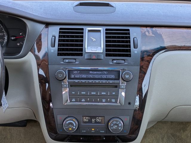 Used 2011 Cadillac DTS Luxury image 17