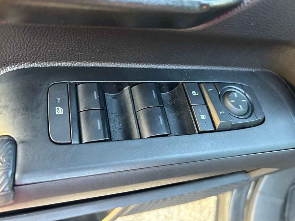 Certified 2025 Toyota Tacoma SR5 RWD image 17