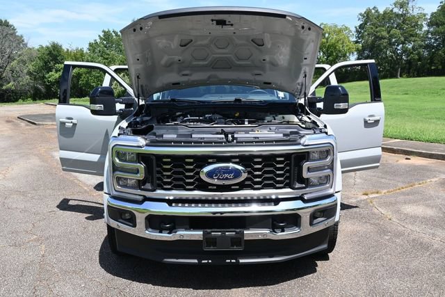 Certified 2025 Ford F450 Lariat w/ Lariat Ultimate Package AWD/4WD image 42