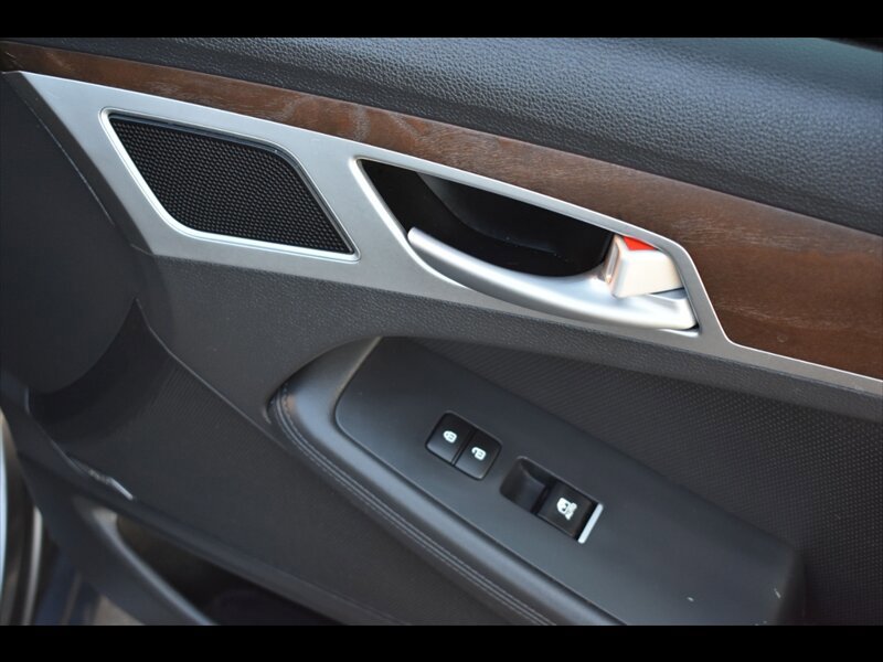 Used 2015 Hyundai Genesis 5.0 RWD image 38