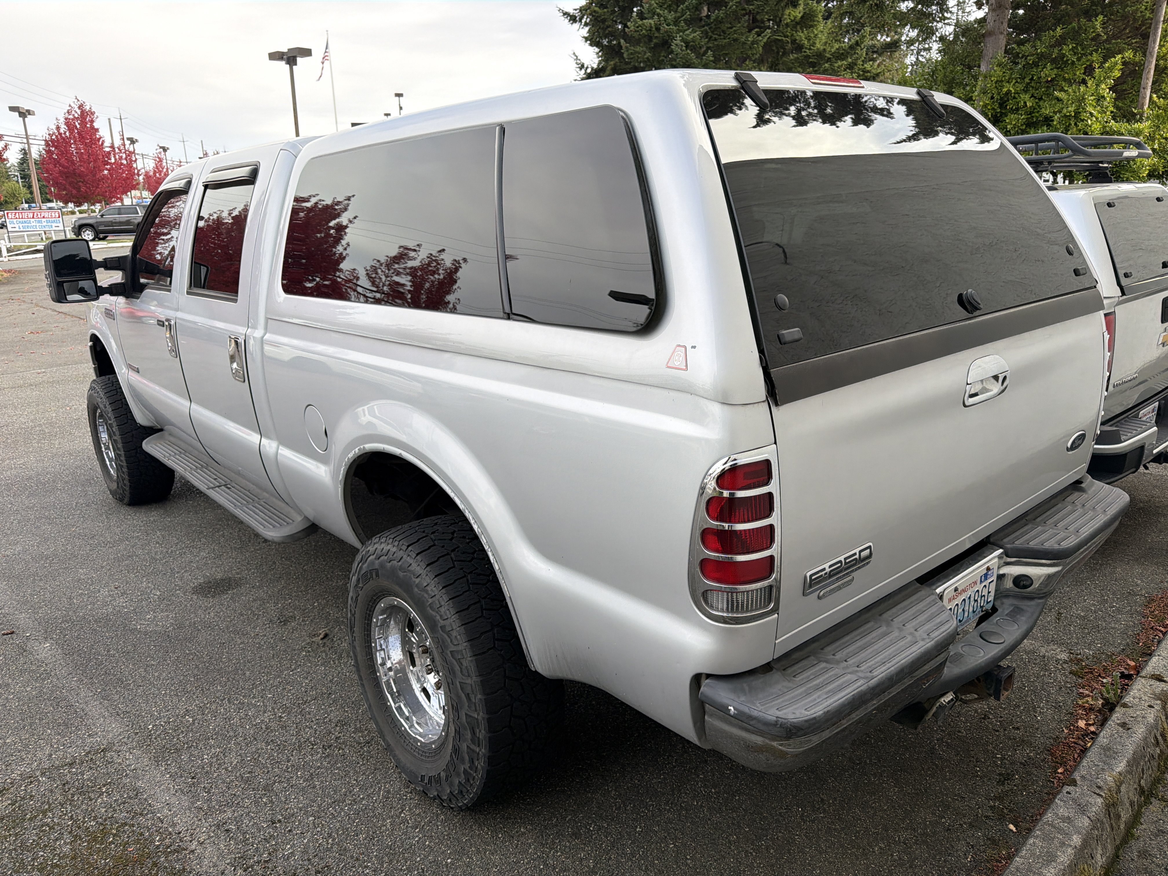 Used 2005 Ford F250 XLT AWD/4WD image 3
