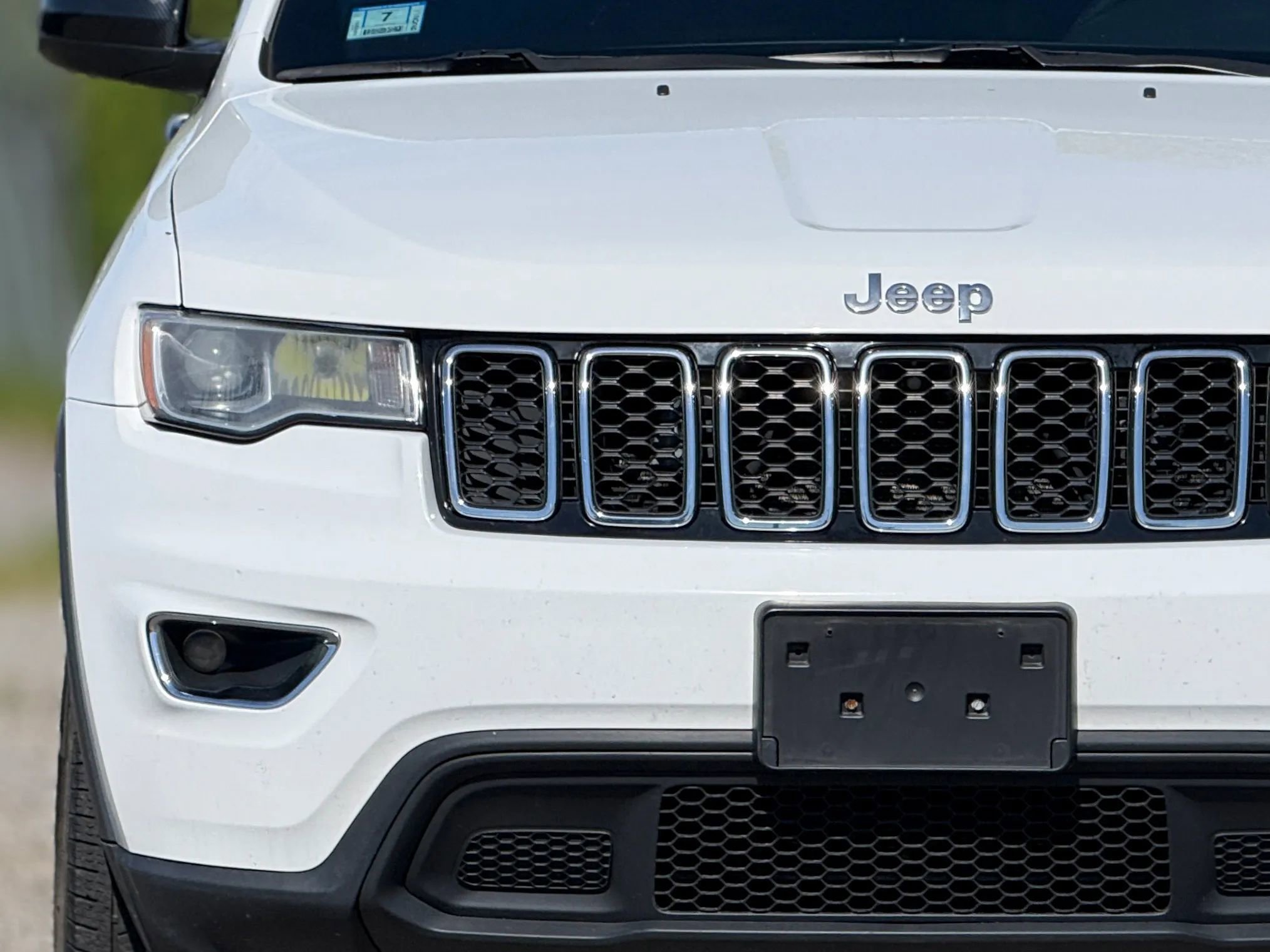 Used 2017 Jeep Grand Cherokee Laredo w/ Quick Order Package 23E AWD/4WD image 11