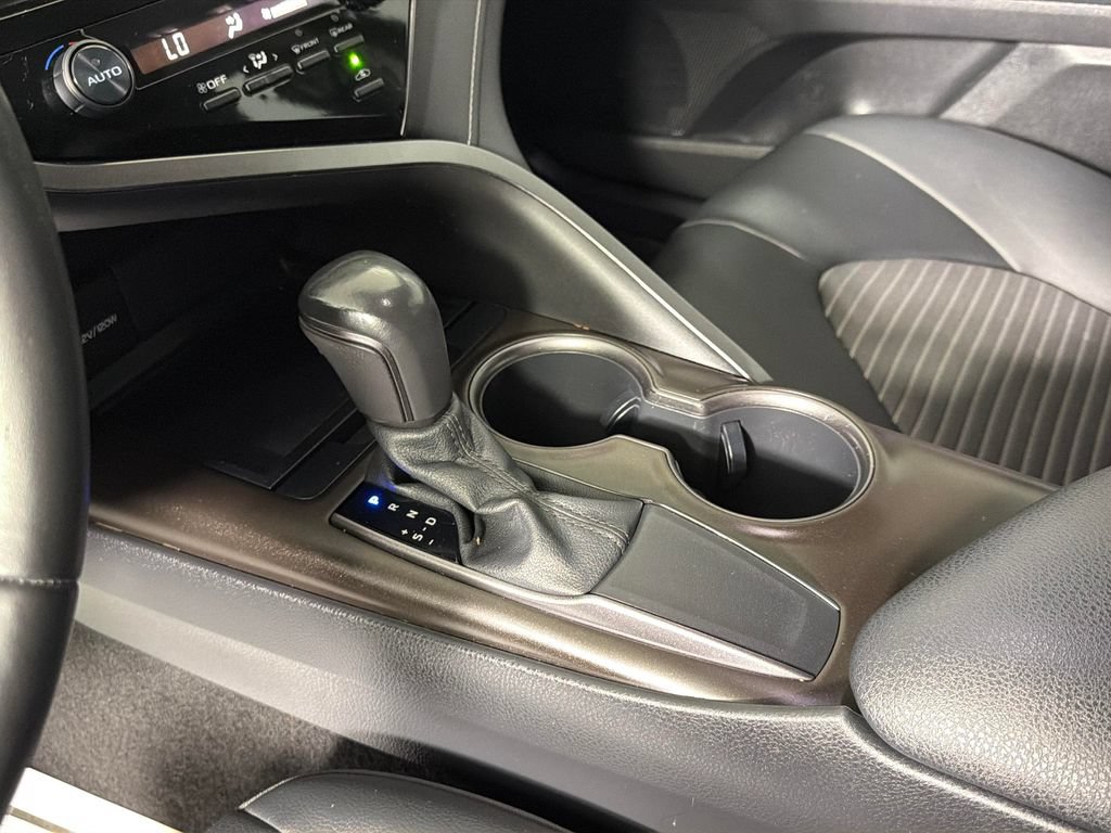 Used 2021 Toyota Camry SE FWD image 22