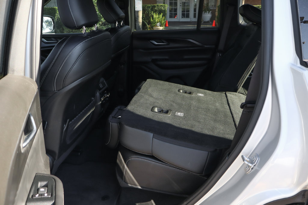 Used 2024 Jeep Grand Cherokee Altitude RWD image 38