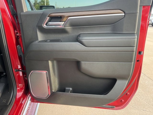 Used 2025 Chevrolet Silverado 1500 High Country image 47
