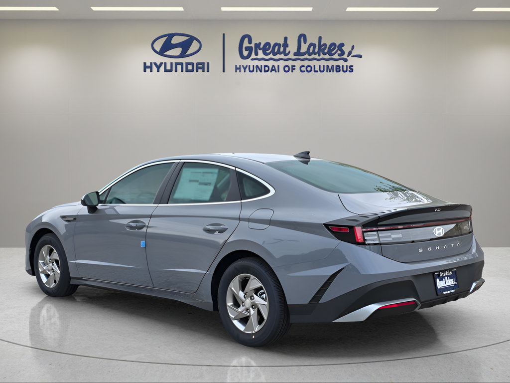 New 2026 Hyundai Sonata SE FWD image 3
