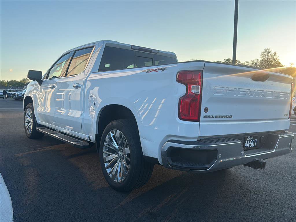 Used 2020 Chevrolet Silverado 1500 LTZ w/ LTZ Plus Package AWD/4WD image 15