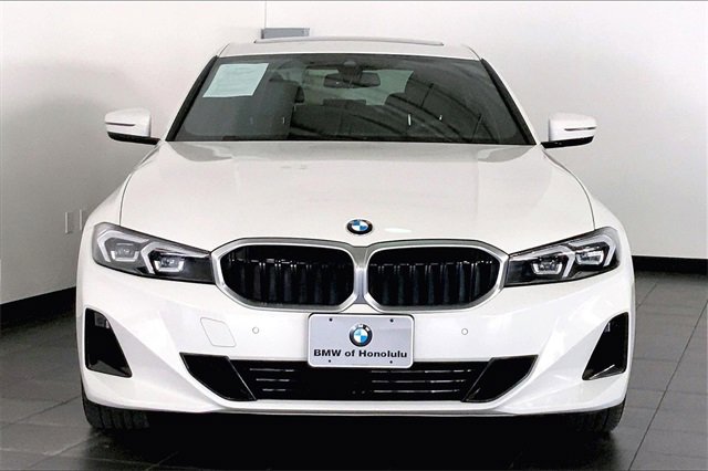 Used 2023 BMW 330i Sedan w/ Convenience Package image 3