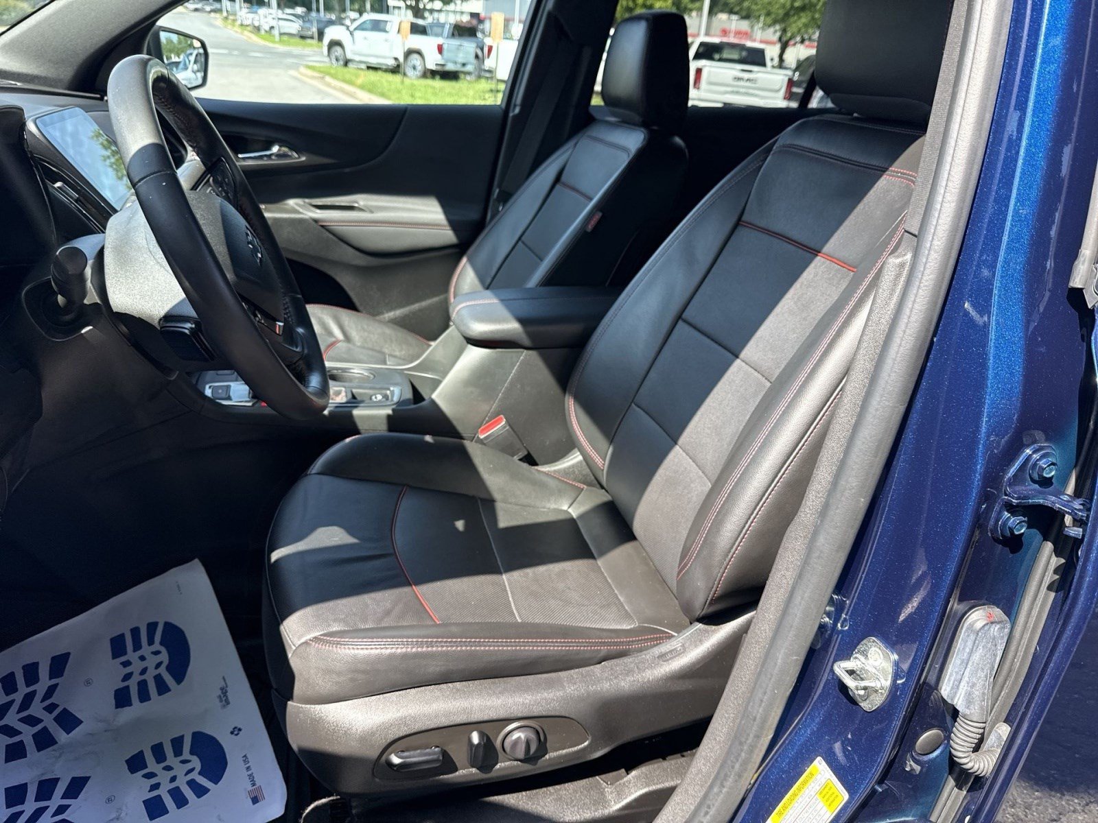Used 2022 Chevrolet Equinox RS w/ RS Leather Package AWD/4WD image 13