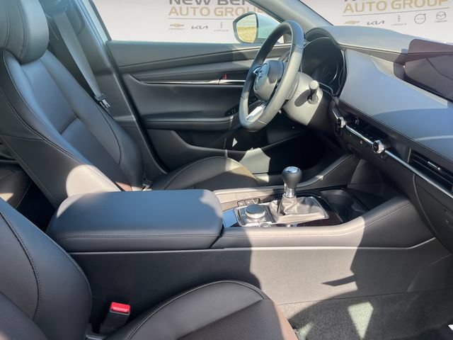 New 2026 MAZDA MAZDA3 2.5 S Hatchback w/ Premium Pkg FWD image 15