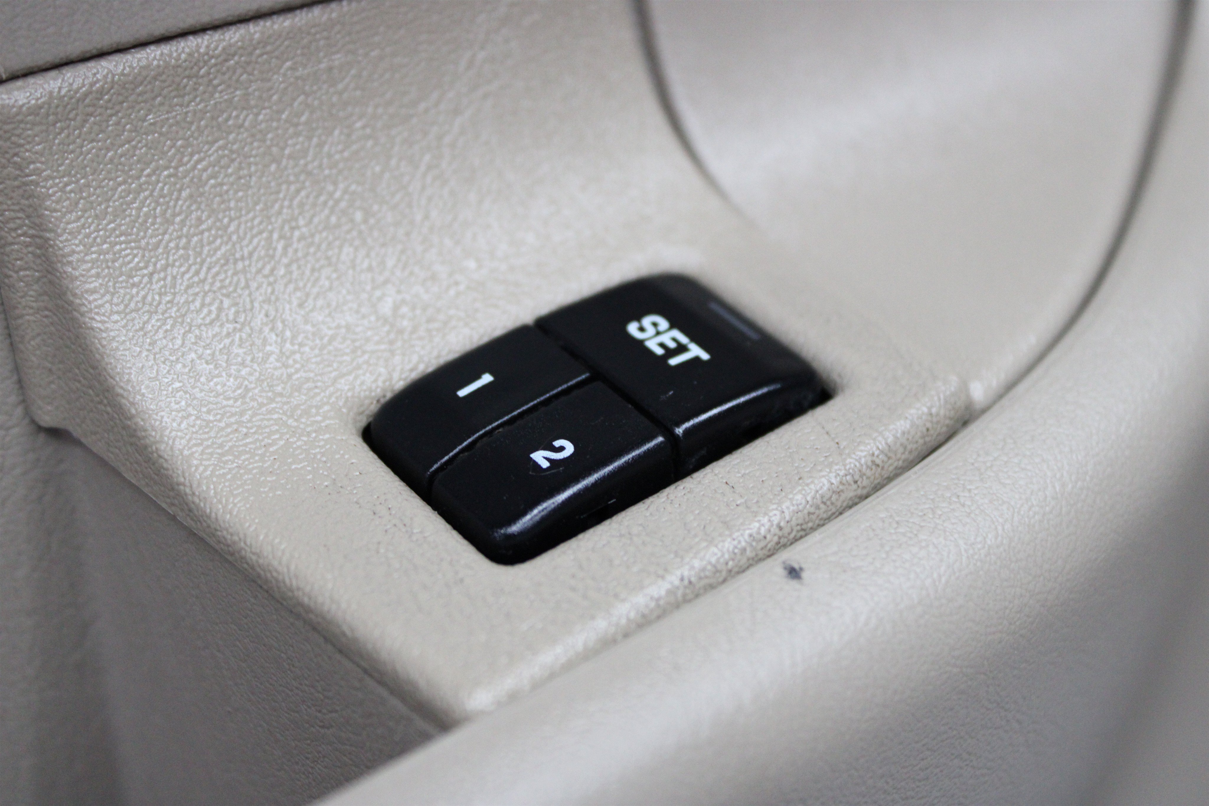 Used 2002 Ford Excursion Limited AWD/4WD image 8