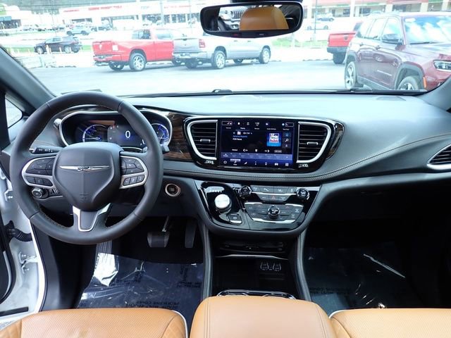 Used 2023 Chrysler Pacifica Pinnacle image 17
