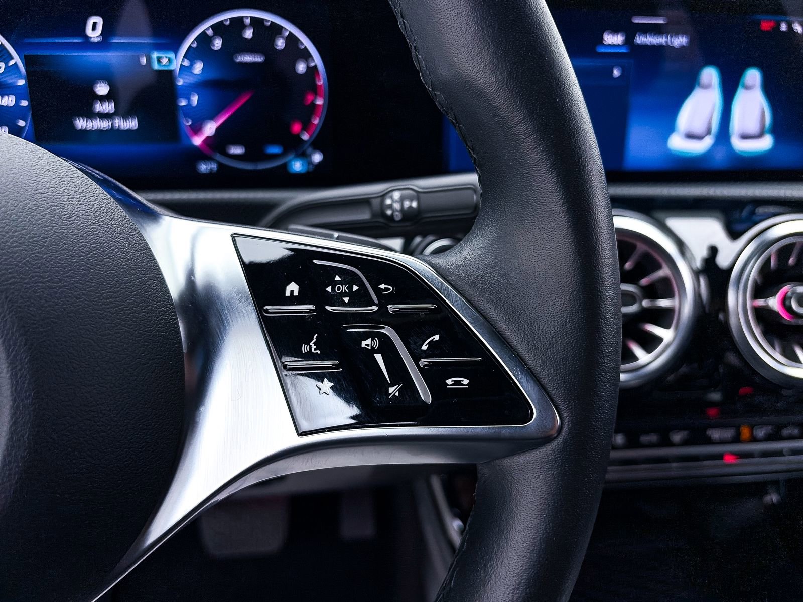 Used 2024 Mercedes-Benz CLA 250 4MATIC image 31