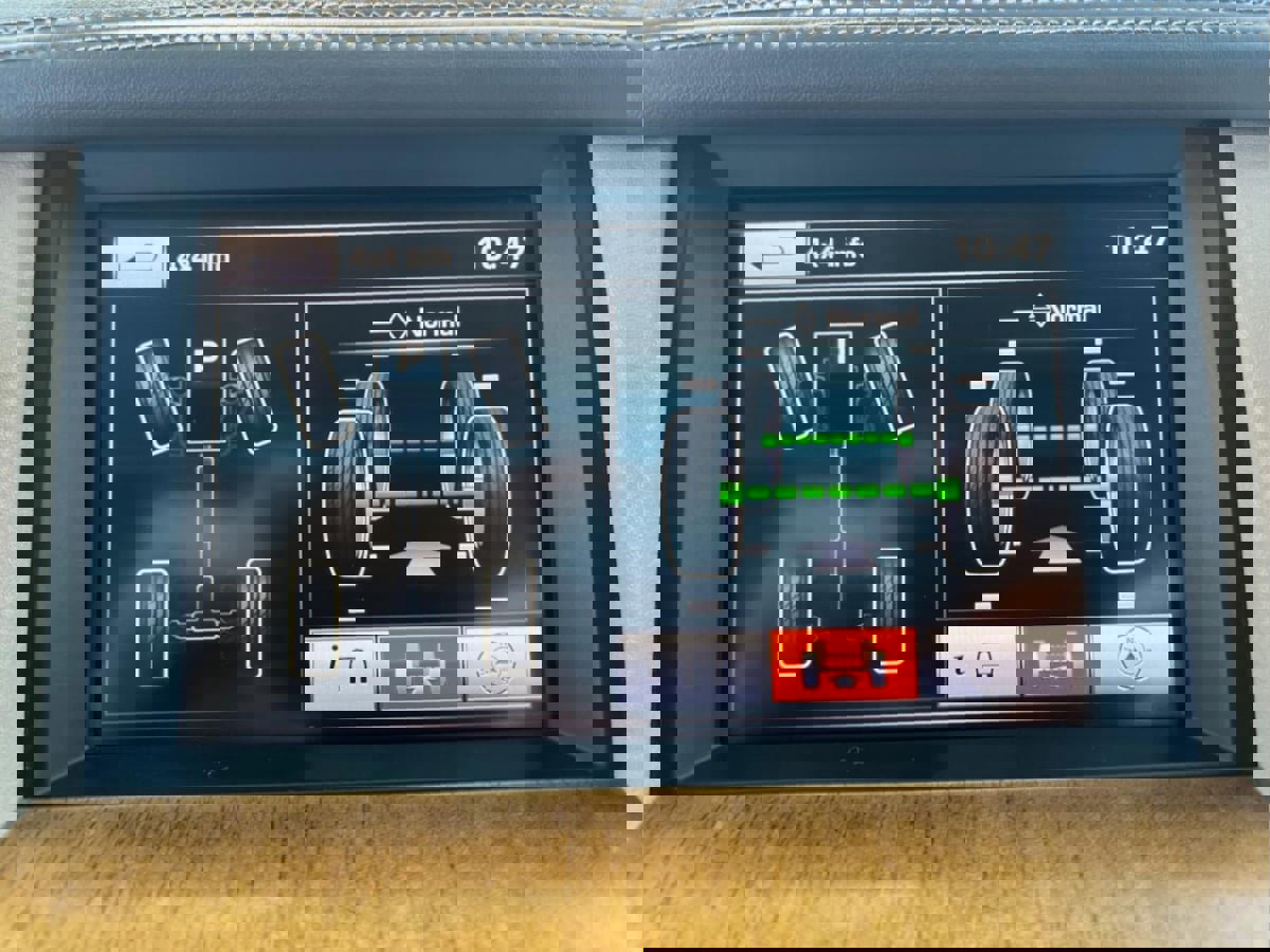 Used 2016 Land Rover LR4 HSE LUX image 19