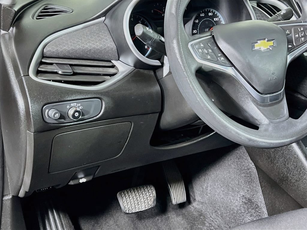 Used 2023 Chevrolet Malibu LT FWD image 12