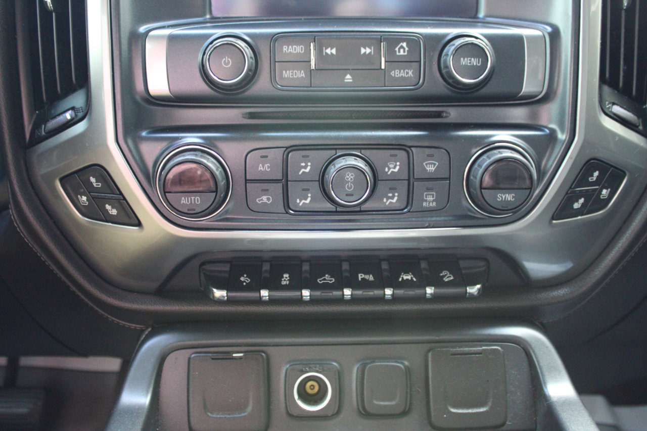 Used 2018 Chevrolet Silverado 1500 LTZ Z71 w/ LTZ Plus Package image 24