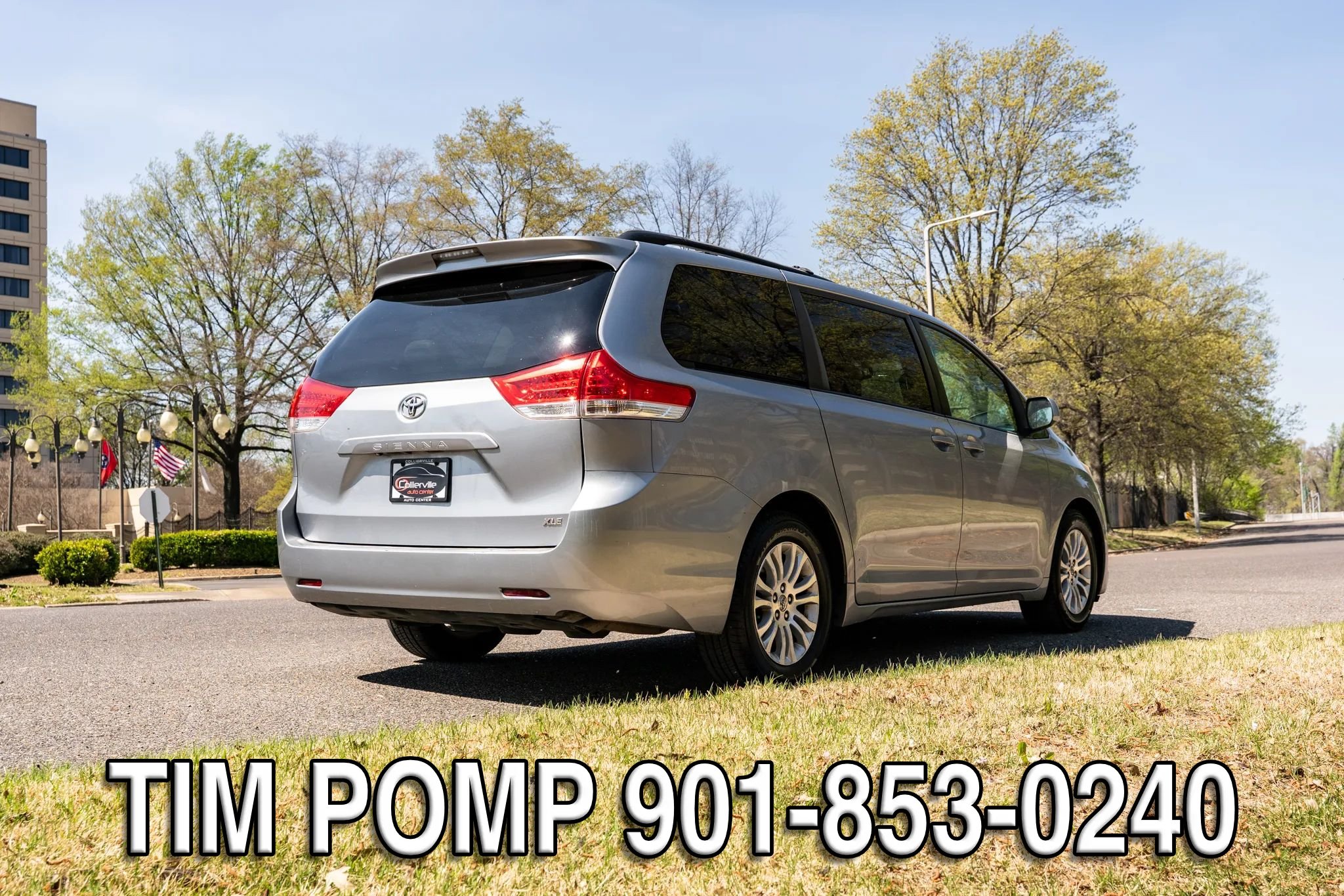 Used 2011 Toyota Sienna XLE w/ Entertainment Pkg FWD image 5
