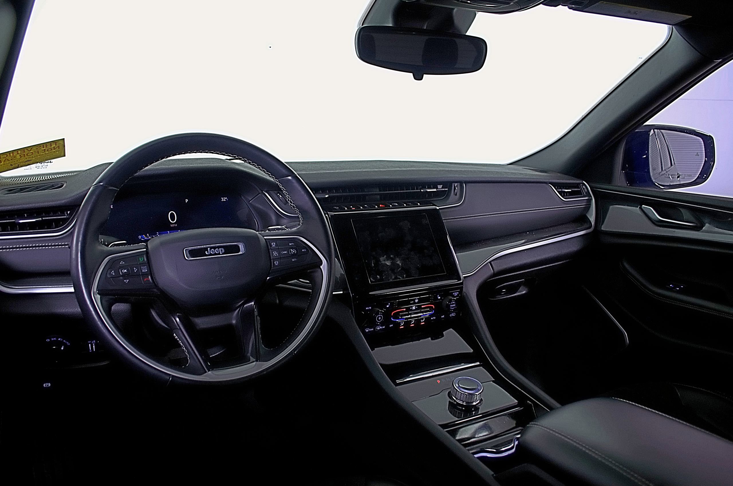 Used 2021 Jeep Grand Cherokee L Laredo image 13