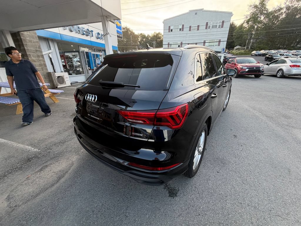 Used 2023 Audi Q3 2.0T Premium w/ Convenience Package AWD/4WD image 5