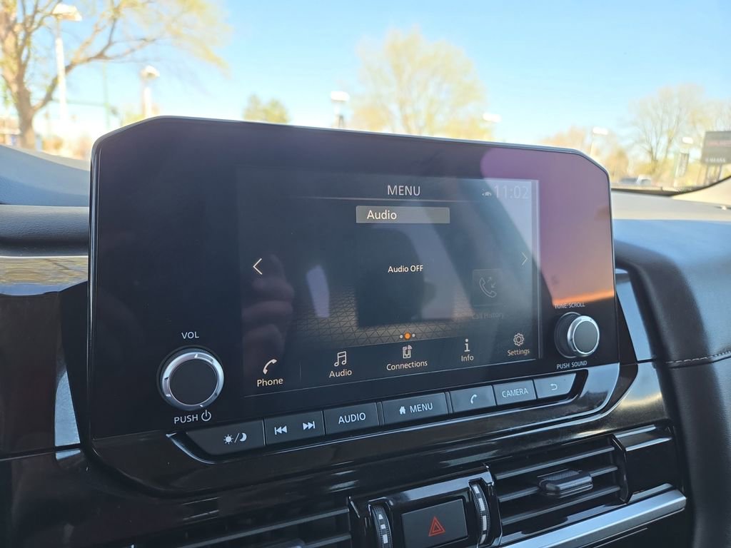 Used 2024 Nissan Pathfinder SV image 25