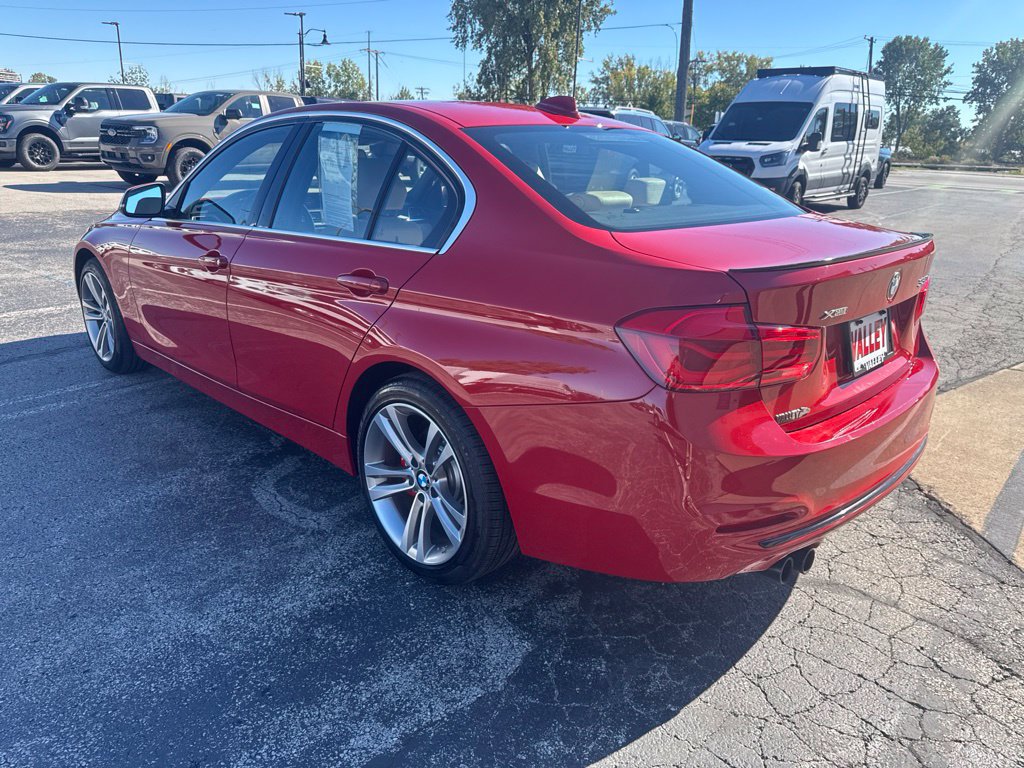 Used 2018 BMW 330i xDrive Sedan AWD/4WD image 6