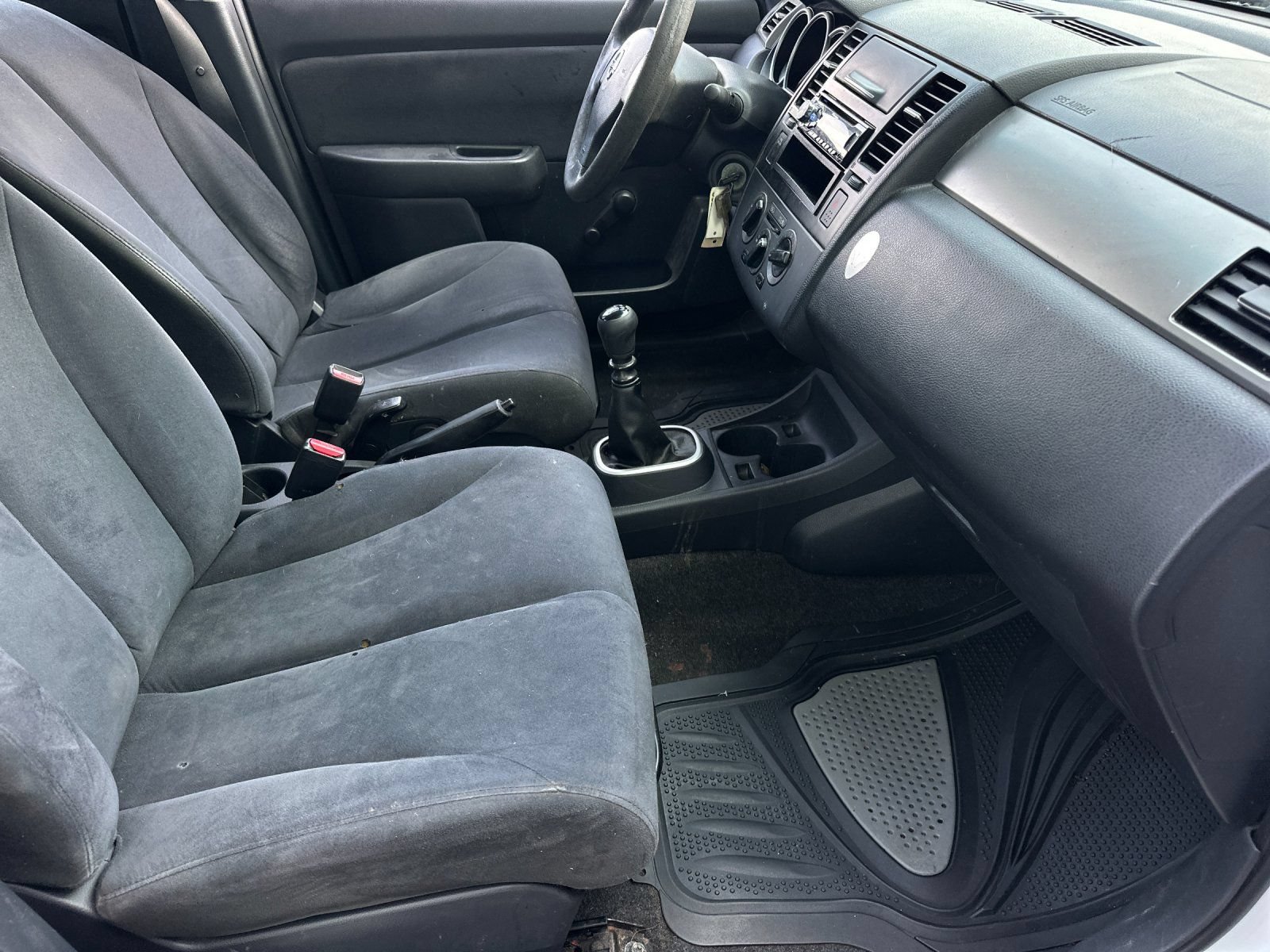 Used 2009 Nissan Versa 1.8 S FWD image 14