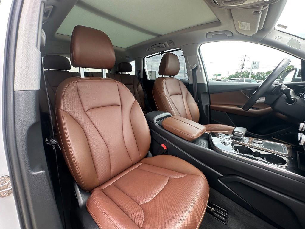 Used 2018 Audi Q7 3.0T Prestige w/ Prestige Package AWD/4WD image 32