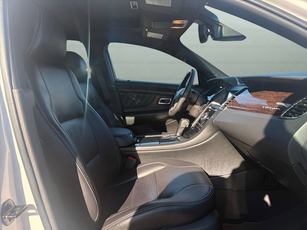 Used 2019 Ford Taurus Limited image 16