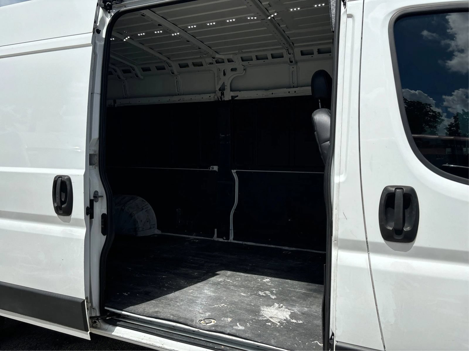 Used 2019 RAM ProMaster 2500 FWD image 10