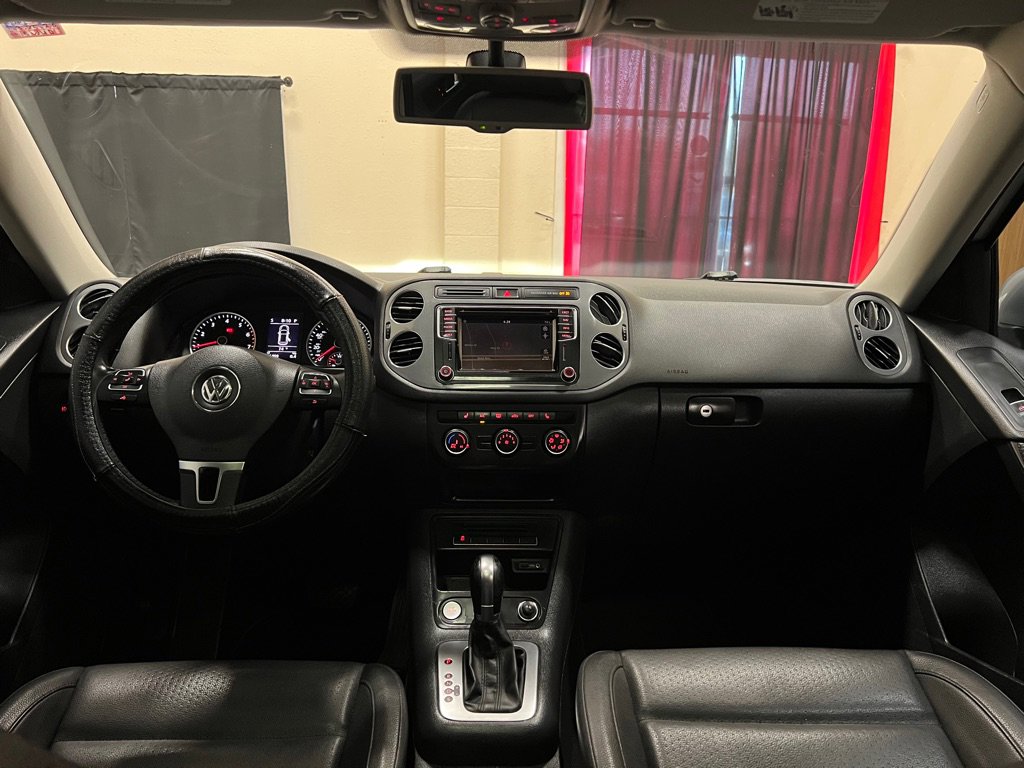 Used 2016 Volkswagen Tiguan SE image 18