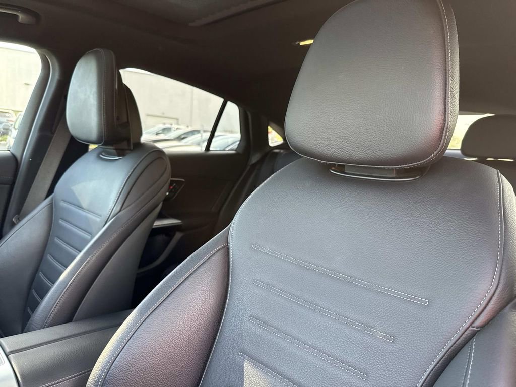 Used 2024 Mercedes-Benz GLC 300 4MATIC image 28