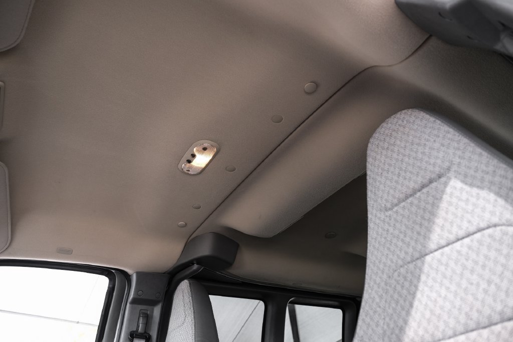 Used 2021 Chevrolet Express 3500 LS w/ Chrome Appearance Package RWD image 33