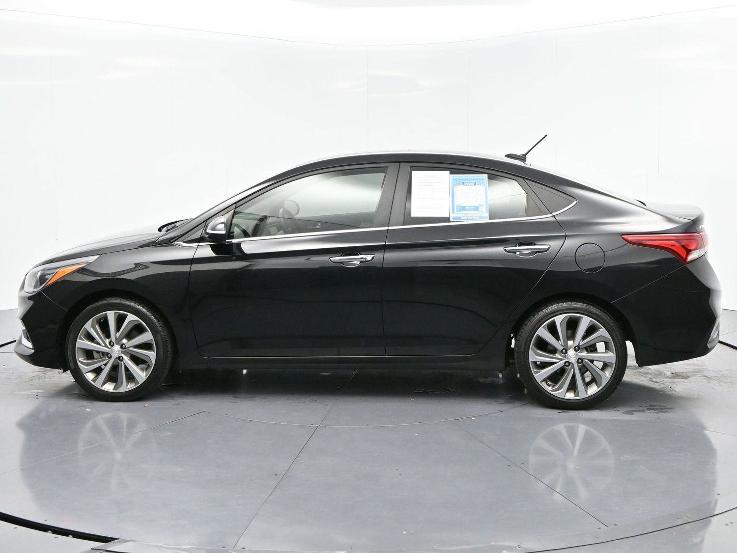 Used 2021 Hyundai Accent Limited image 4